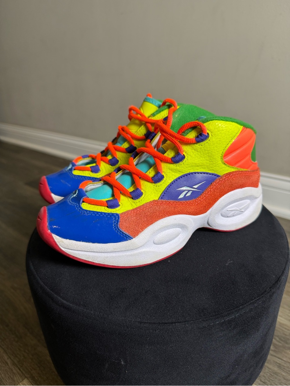 Reebok Question Mid “Color Explosion” Boys shoes